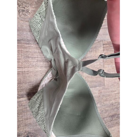 Victoria's Secret Light Green Body By Victoria Lightly Lined Plunge Bra 32DD - Picture 4 of 5